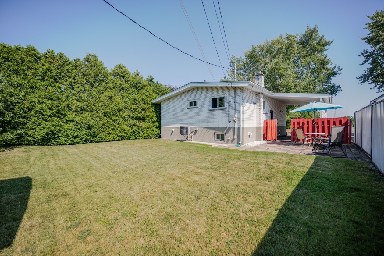 Cour — 6030, Rue Arthur, Brossard, J4Z1E5, Brossard