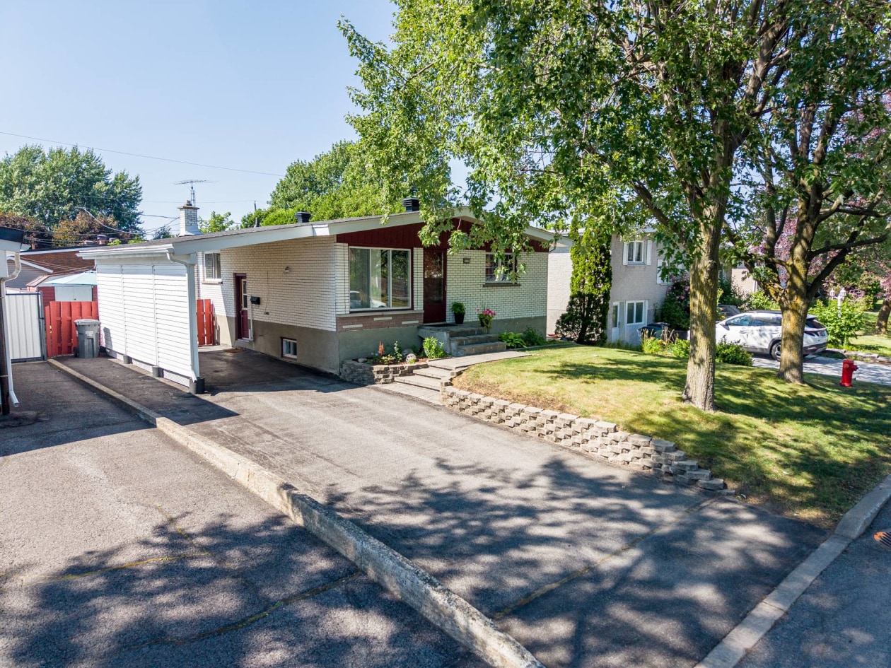 Façade — 6030, Rue Arthur, Brossard, J4Z1E5, Brossard