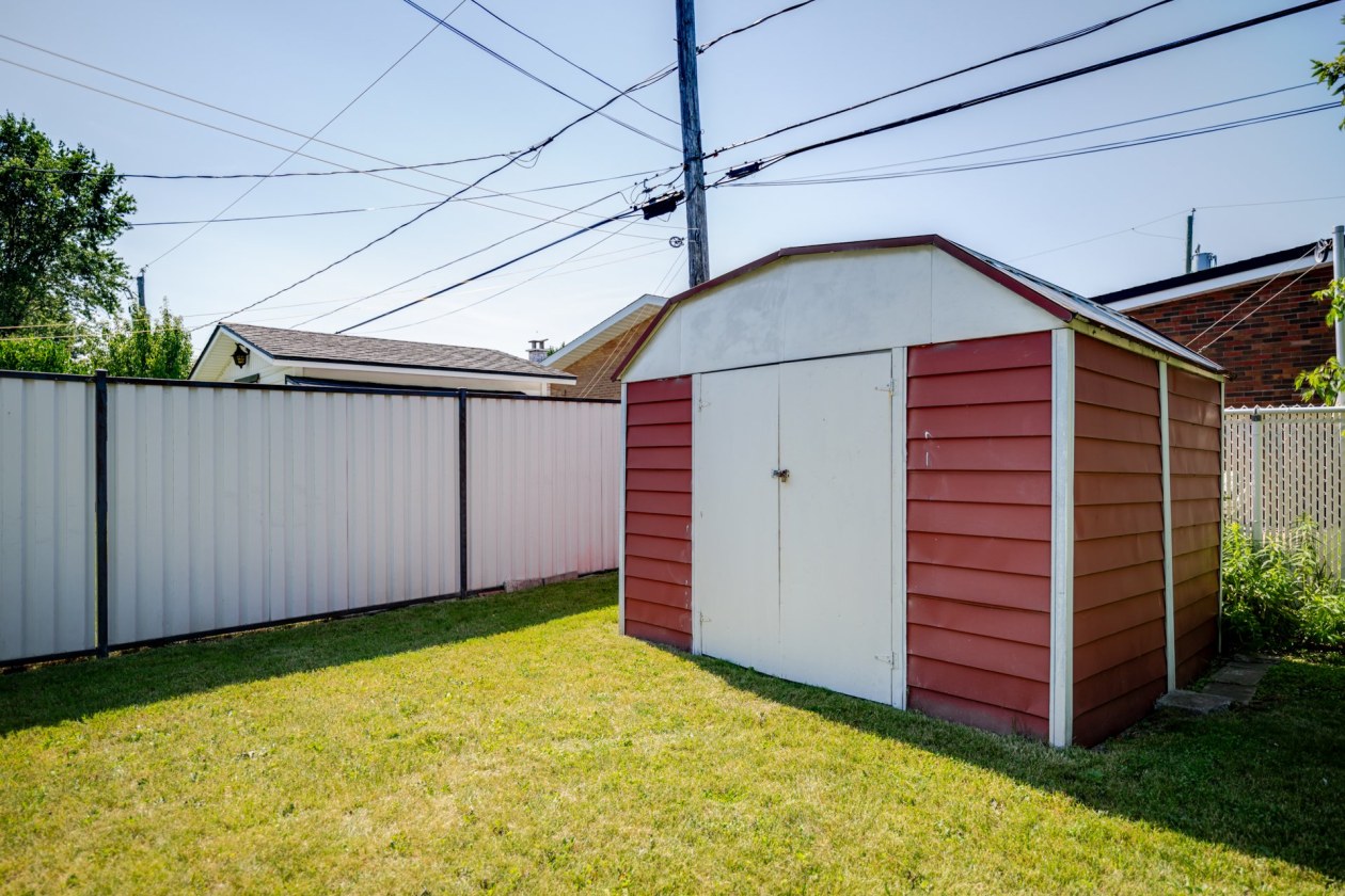 Cour — 6030, Rue Arthur, Brossard, J4Z1E5, Brossard