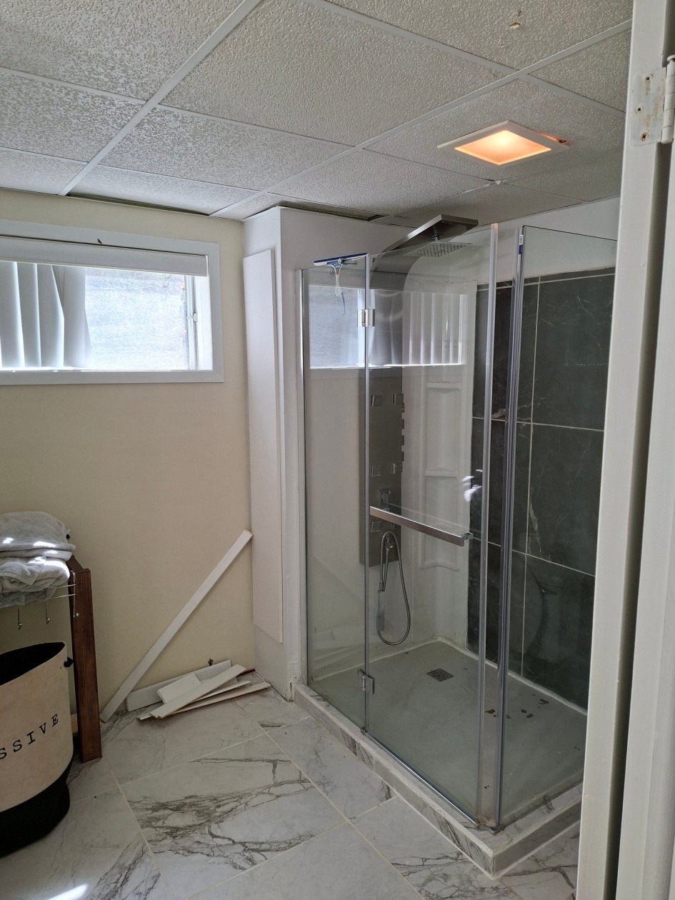 Salle de bains — 152, Rue Jean-XXIII, Laurier-Station, G0S1N0, Laurier-Station