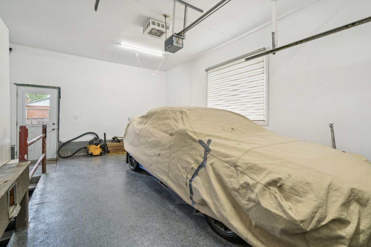 Garage — 831, Rue Perreault, Contrecoeur, J0L1C0, Contrecoeur