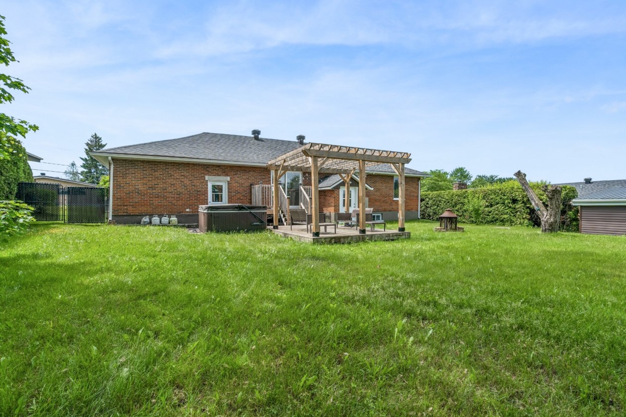 Cour — 831, Rue Perreault, Contrecoeur, J0L1C0, Contrecoeur