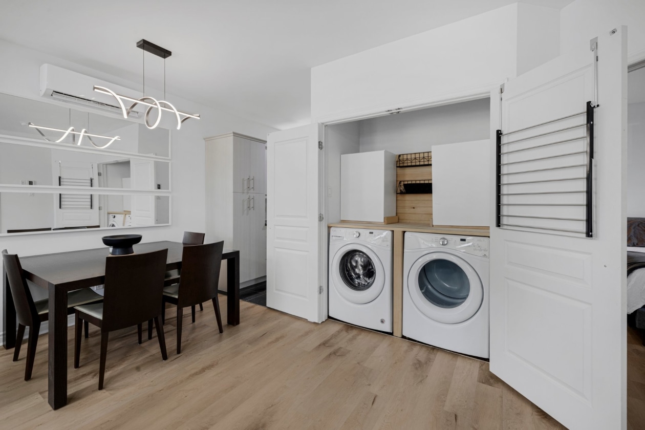 Salle de lavage — 3488, Rue des Fadets, Longueuil (Saint-Hubert), J3Y0H3, Longueuil (Saint-Hubert)
