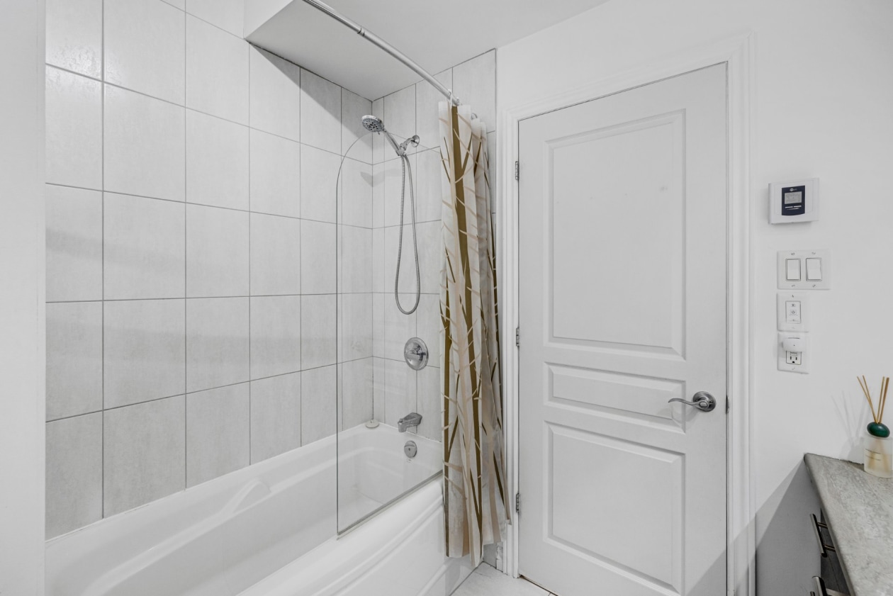 Salle de bains — 3488, Rue des Fadets, Longueuil (Saint-Hubert), J3Y0H3, Longueuil (Saint-Hubert)