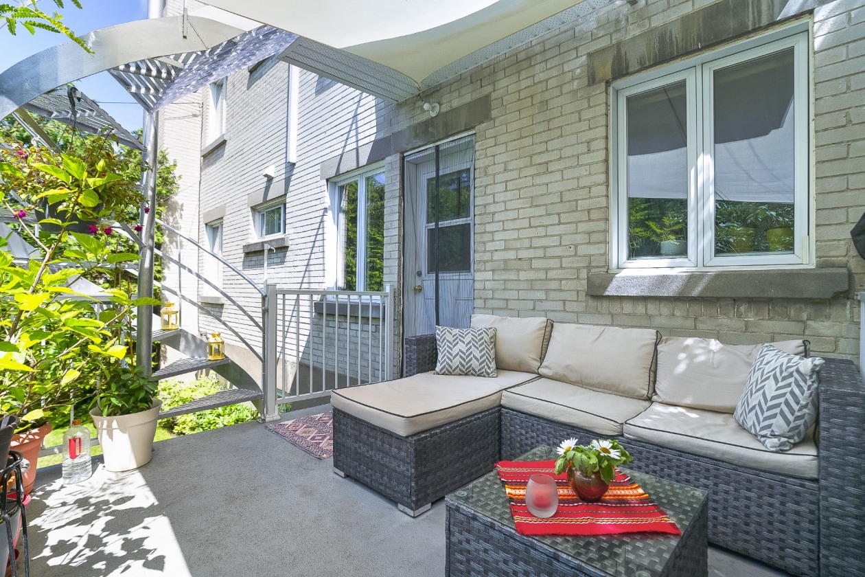 Balcon — 1300 - 1302, Rue Couvrette, Montréal (Saint-Laurent), H4L4T5, Montréal (Saint-Laurent)