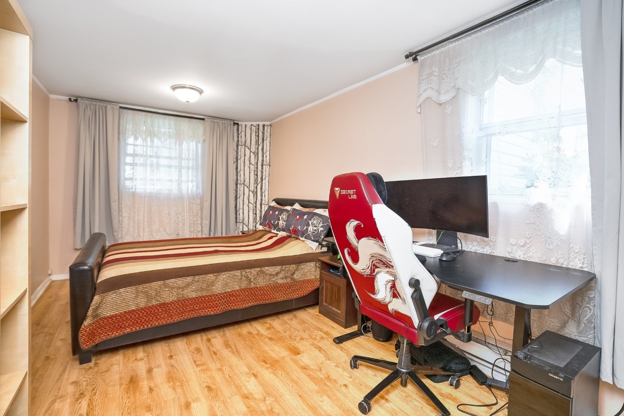Chambre à coucher — 1300 - 1302, Rue Couvrette, Montréal (Saint-Laurent), H4L4T5, Montréal (Saint-Laurent)