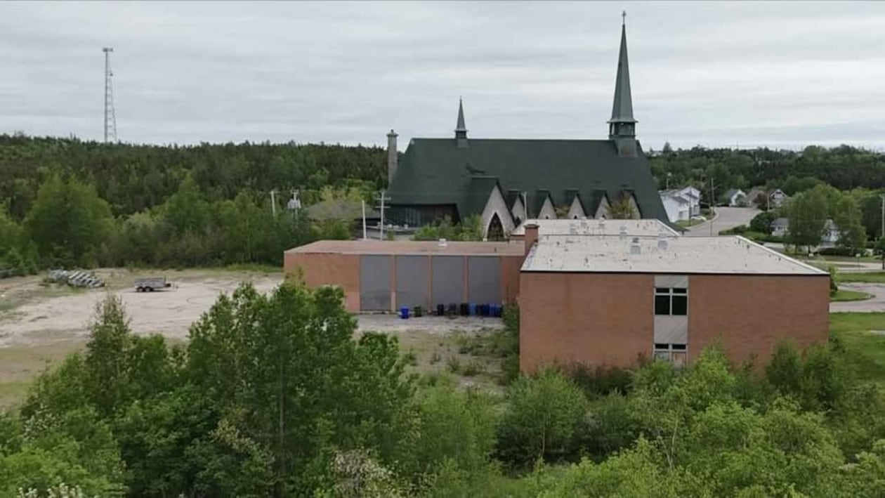 Photo 6 — 10 Av De Ramezay, Baie-Comeau, G4Z 1B1, Baie-Comeau
