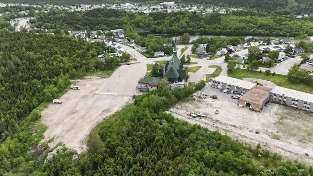 Photo 15 — 10 Av De Ramezay, Baie-Comeau, G4Z 1B1, Baie-Comeau