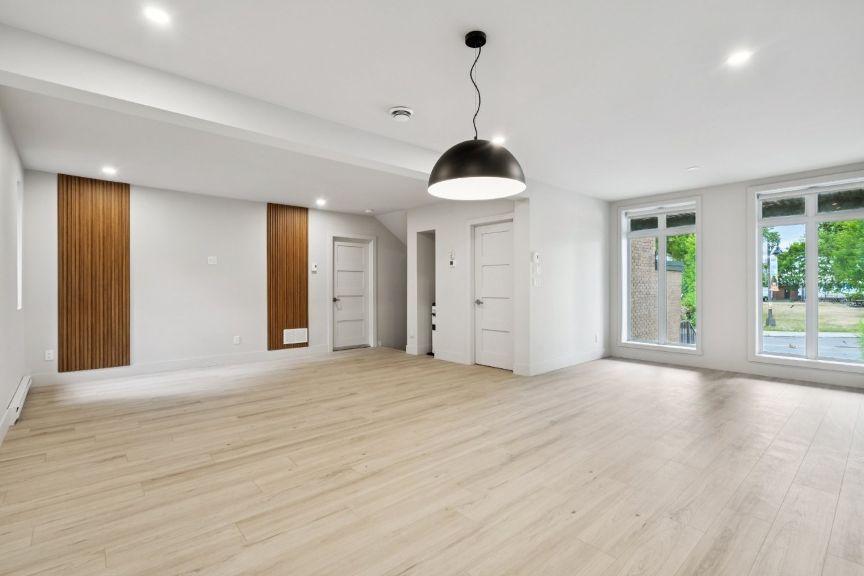 Salle à manger — 3090 - 3100, Boul. St-Joseph, Montréal (Lachine), H8S2P4, Montréal (Lachine)