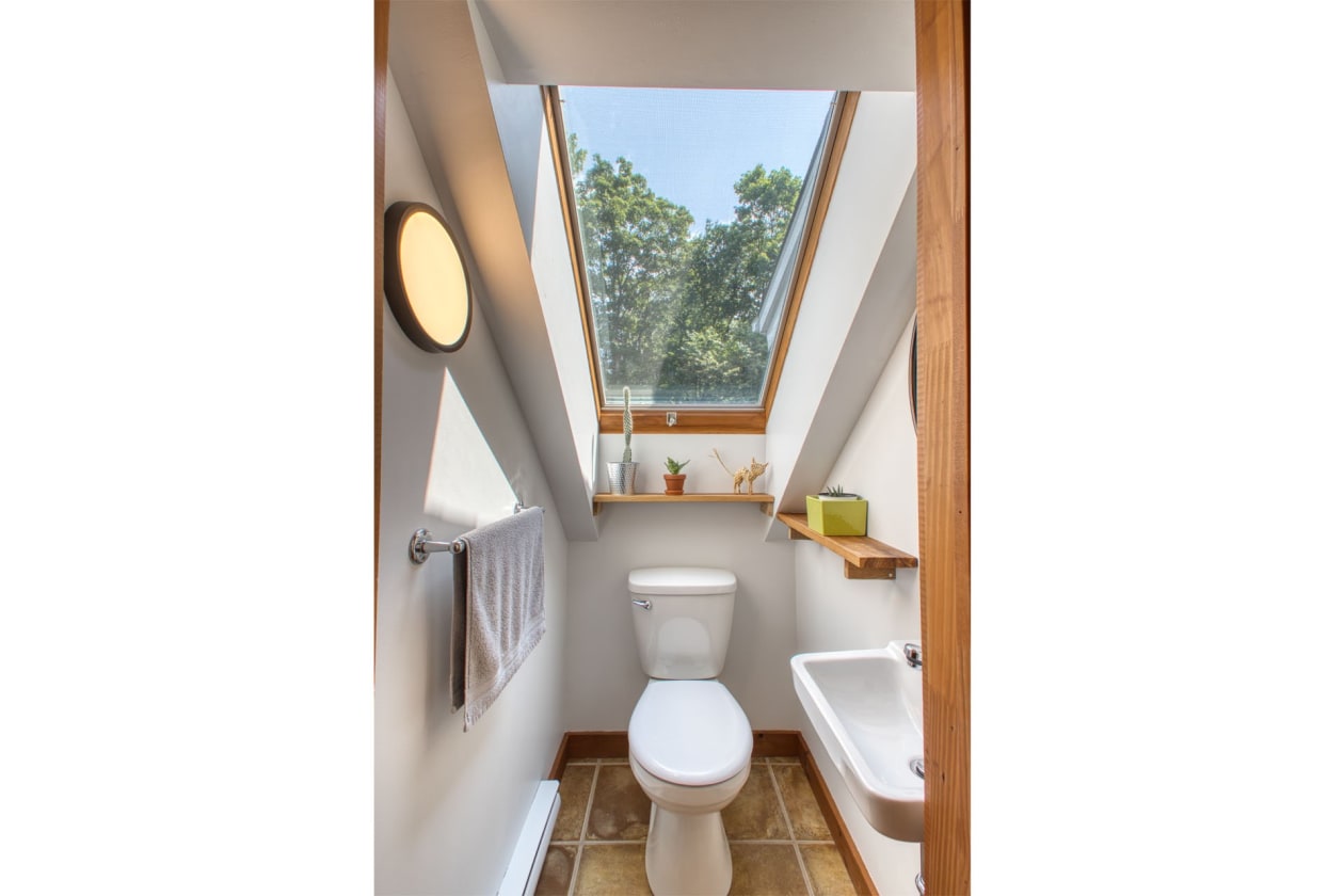 Salle d'eau — 16 Rue des Saules, Austin
