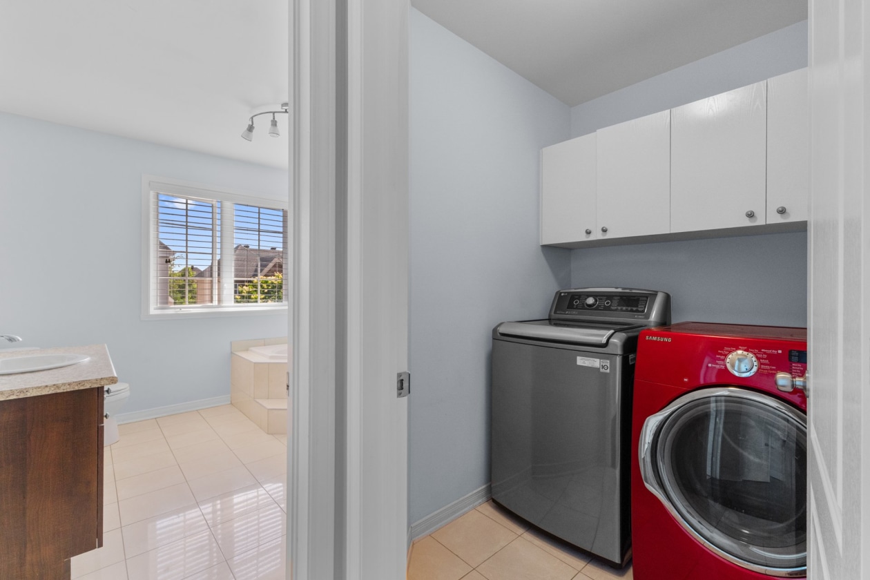 Salle de lavage — 4059, Rue Aubert, Laval (Fabreville), H7R0B4, Laval (Fabreville)