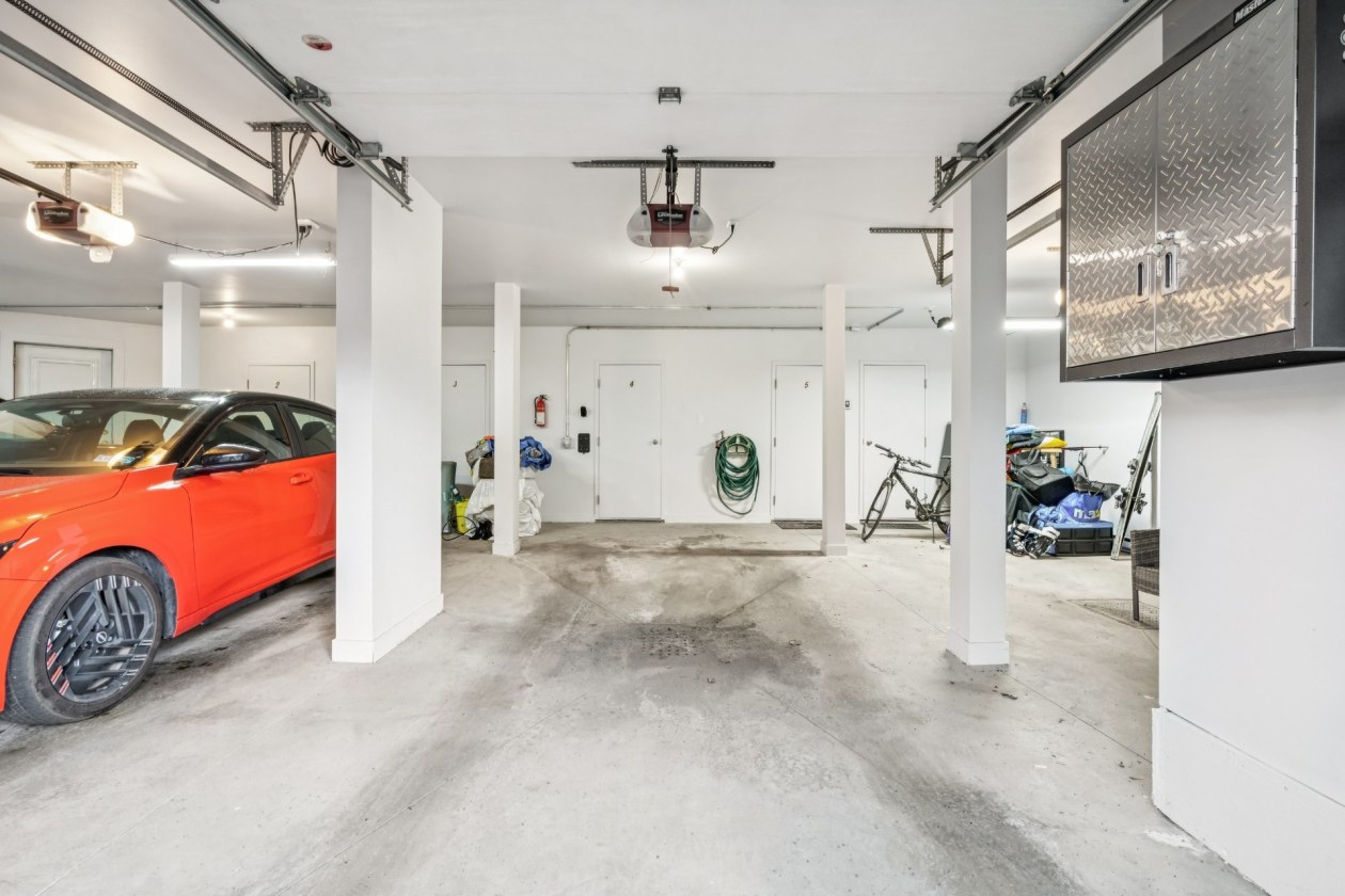 Garage — 120, Rue du Sanctuaire, 4, Sainte-Julie, J3E0B4, Sainte-Julie