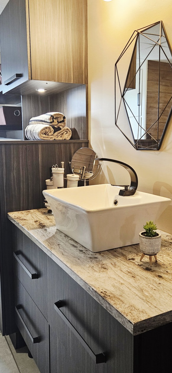 Salle de bains — 363 Rte Des 6E-Et-7E Rangs, Desmeloizes, J0Z 1V0, Desmeloizes