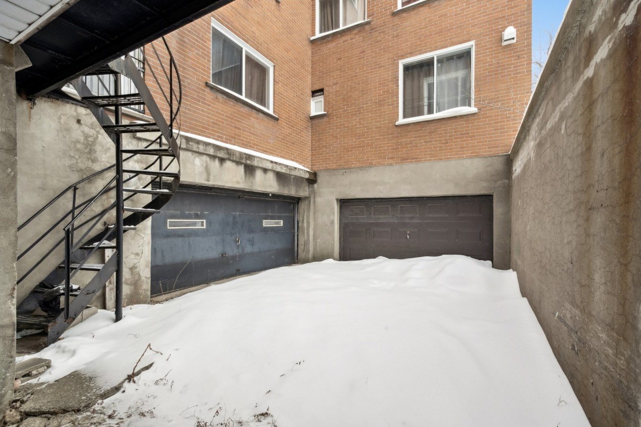 Garage — 10595 - 10599, Boul. St-Laurent, Montréal (Ahuntsic-Cartierville), H3L2P5, Montréal (Ahuntsic-Cartierville)