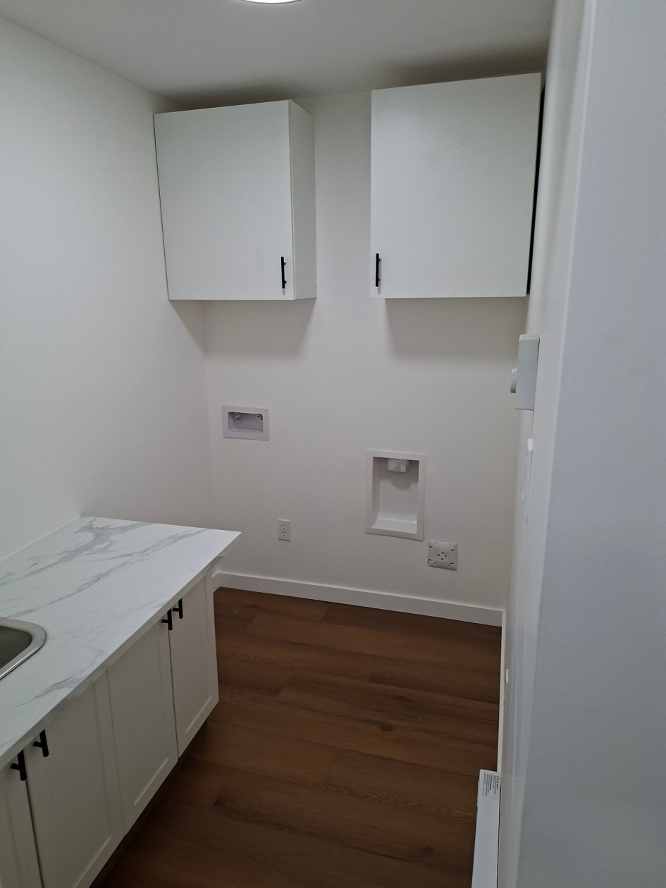 Salle de lavage — 1126, Rue des Magnolias, Québec (La Haute-Saint-Charles), G3G3B1, Québec (La Haute-Saint-Charles)