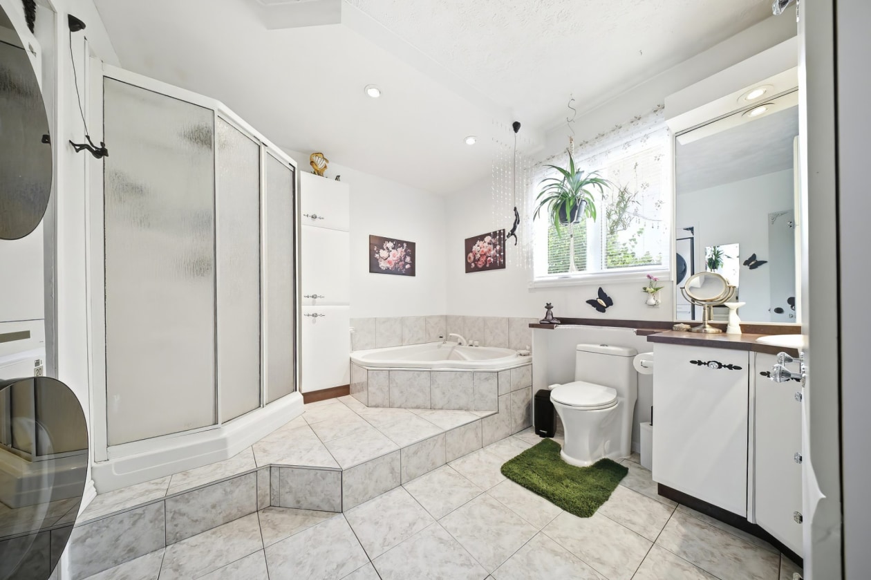 Salle de bains — 250, Ch. du Lac-Caché, Saint-David-de-Falardeau, G0V1C0, Saint-David-de-Falardeau