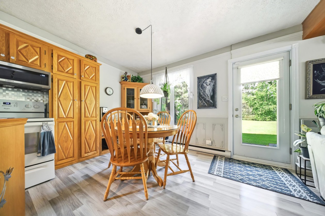 Salle à manger — 250, Ch. du Lac-Caché, Saint-David-de-Falardeau, G0V1C0, Saint-David-de-Falardeau