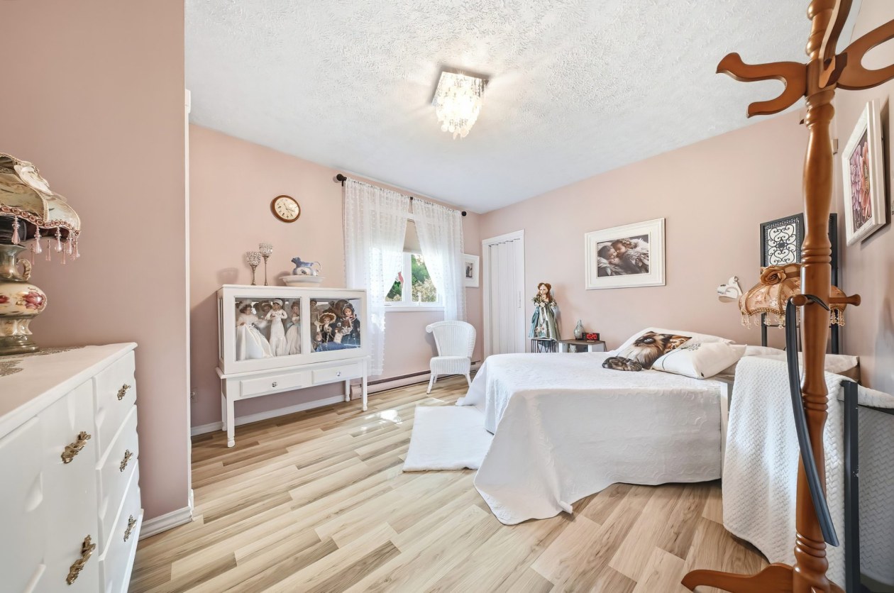 Chambre à coucher — 250, Ch. du Lac-Caché, Saint-David-de-Falardeau, G0V1C0, Saint-David-de-Falardeau