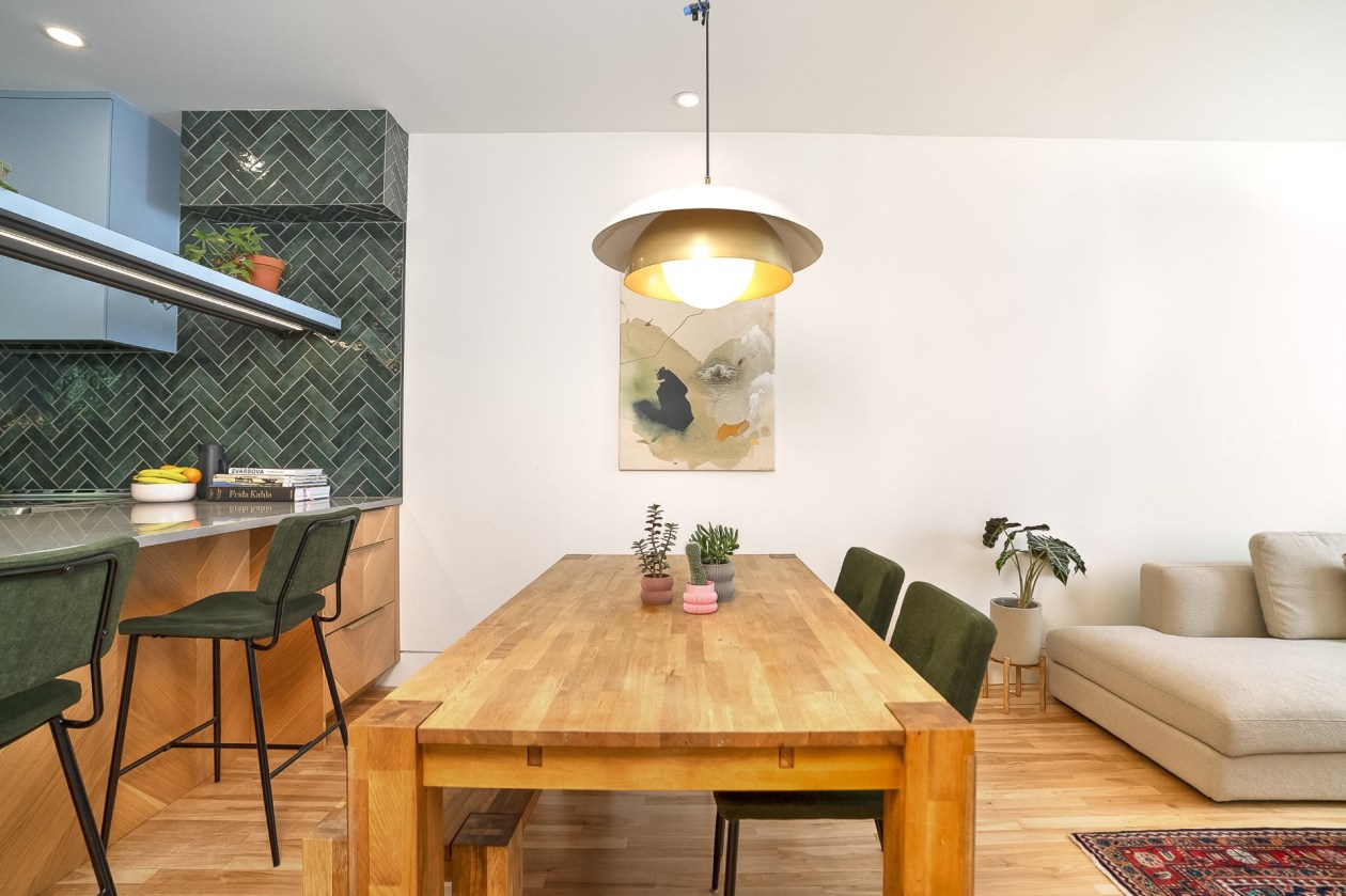 Salle à manger — 3899, Av. Henri-Julien, Montréal (Le Plateau-Mont-Royal), H2W2K1, Montréal (Le Plateau-Mont-Royal)
