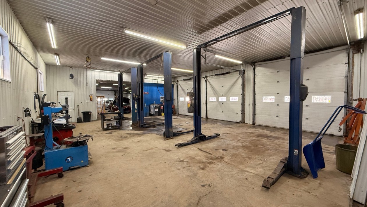Garage — 525, Rue du Ruisseau-Martin, Trois-Rivières, G8T1E2, Trois-Rivières