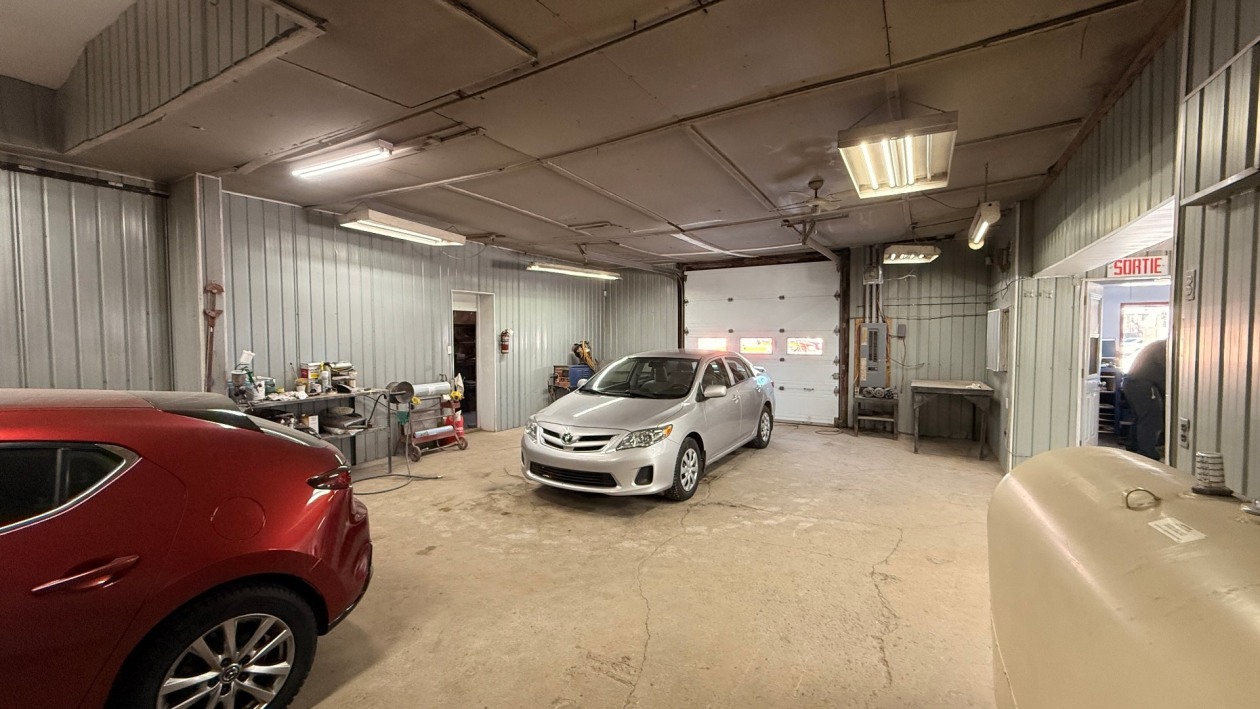 Garage — 525, Rue du Ruisseau-Martin, Trois-Rivières, G8T1E2, Trois-Rivières
