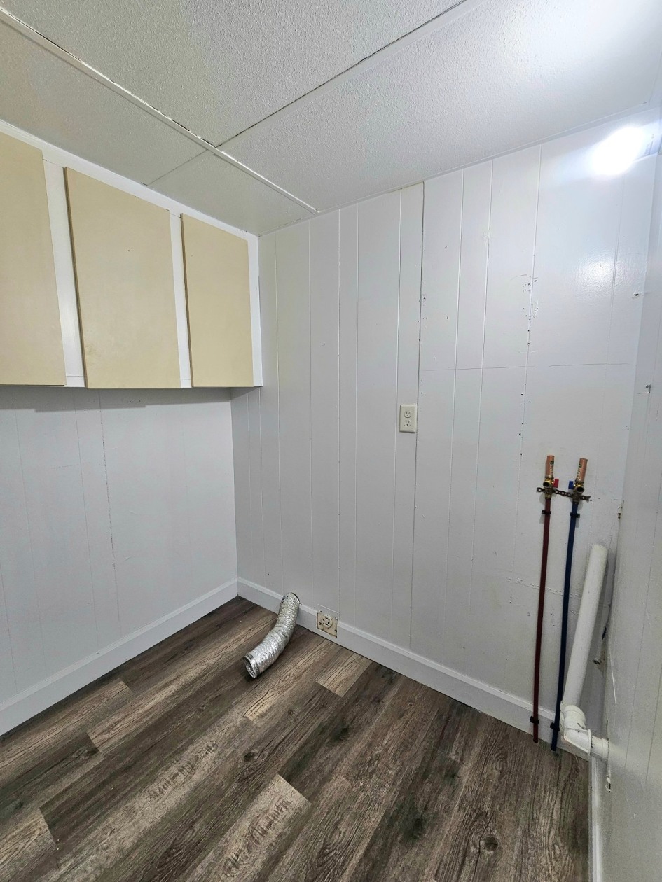 Salle de lavage — 4 - 10, Rue St-Pierre E., Val-Brillant, G0J3L0, Val-Brillant