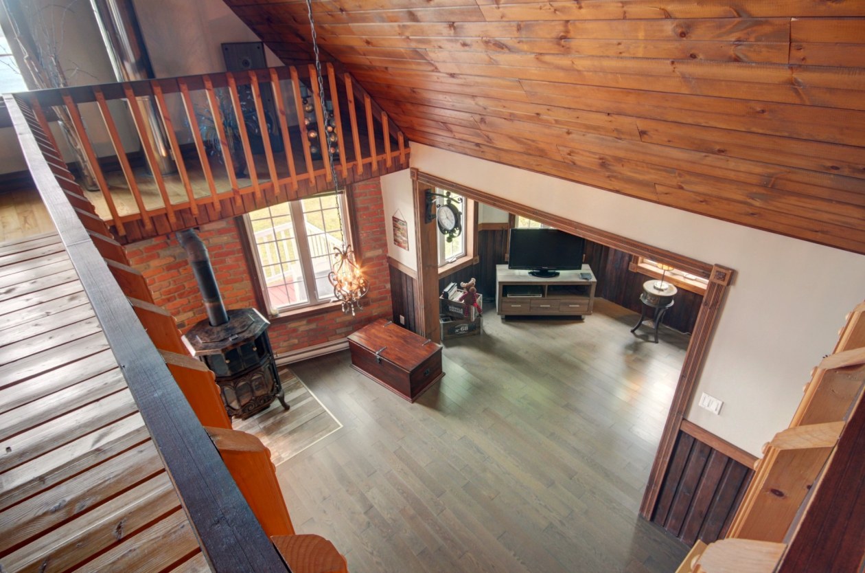 Mezzanine — 150, Rue de la Rivière, Sainte-Monique, G0W2T0, Sainte-Monique