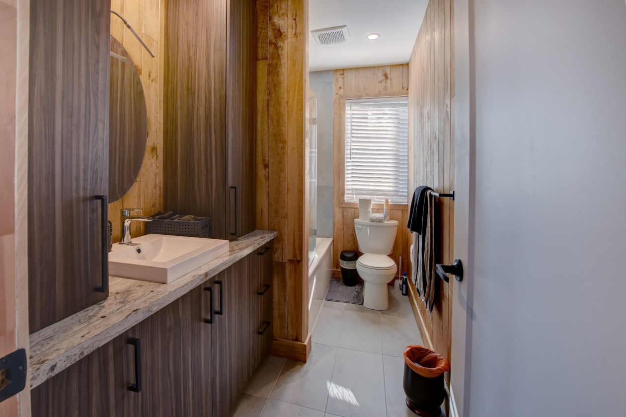 Salle de bains — 11, Ch. des Noisettes, Saint-Michel-des-Saints, J0K3B0, Saint-Michel-des-Saints