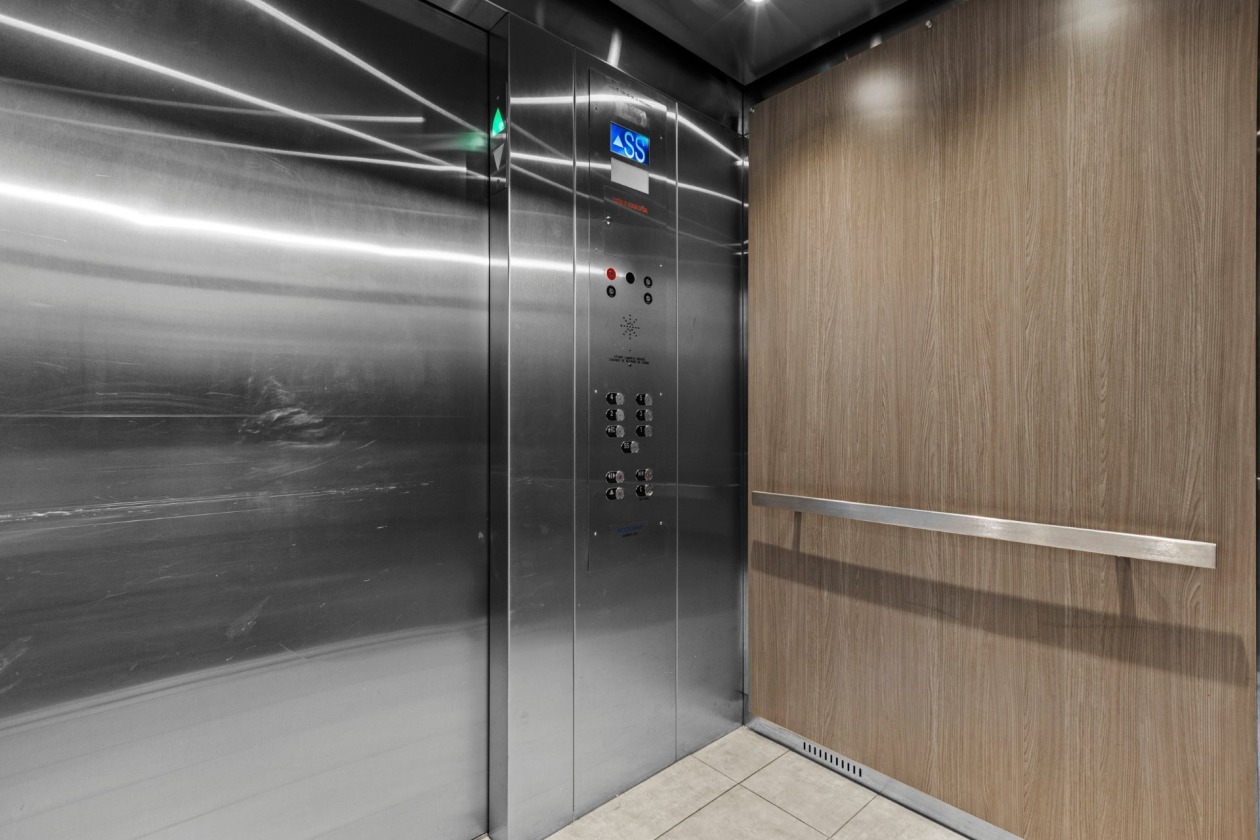 Ascenseur — 13225, Boul. du Curé-Labelle, 305, Mirabel, J7J2T3, Mirabel