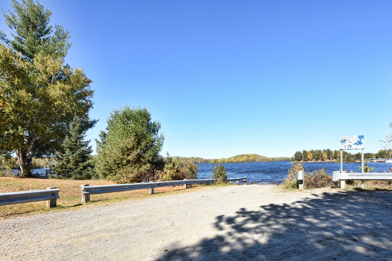 Accès au plan d'eau — 841, Ch. du Lac-à-la-Truite, Saint-Michel-des-Saints, J0K3B0, Saint-Michel-des-Saints