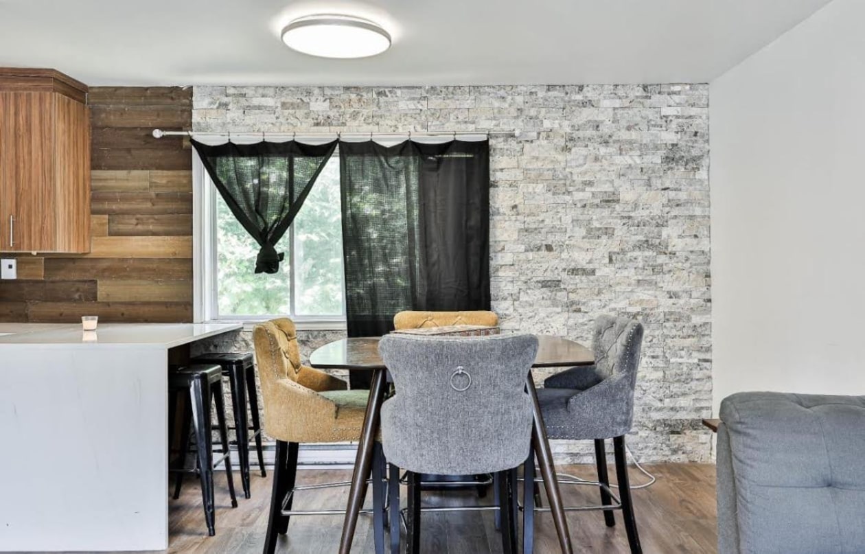 Salle à manger — 5, Tsse Bellefeuille, Laval (Saint-François), H7J1C3, Laval (Saint-François)
