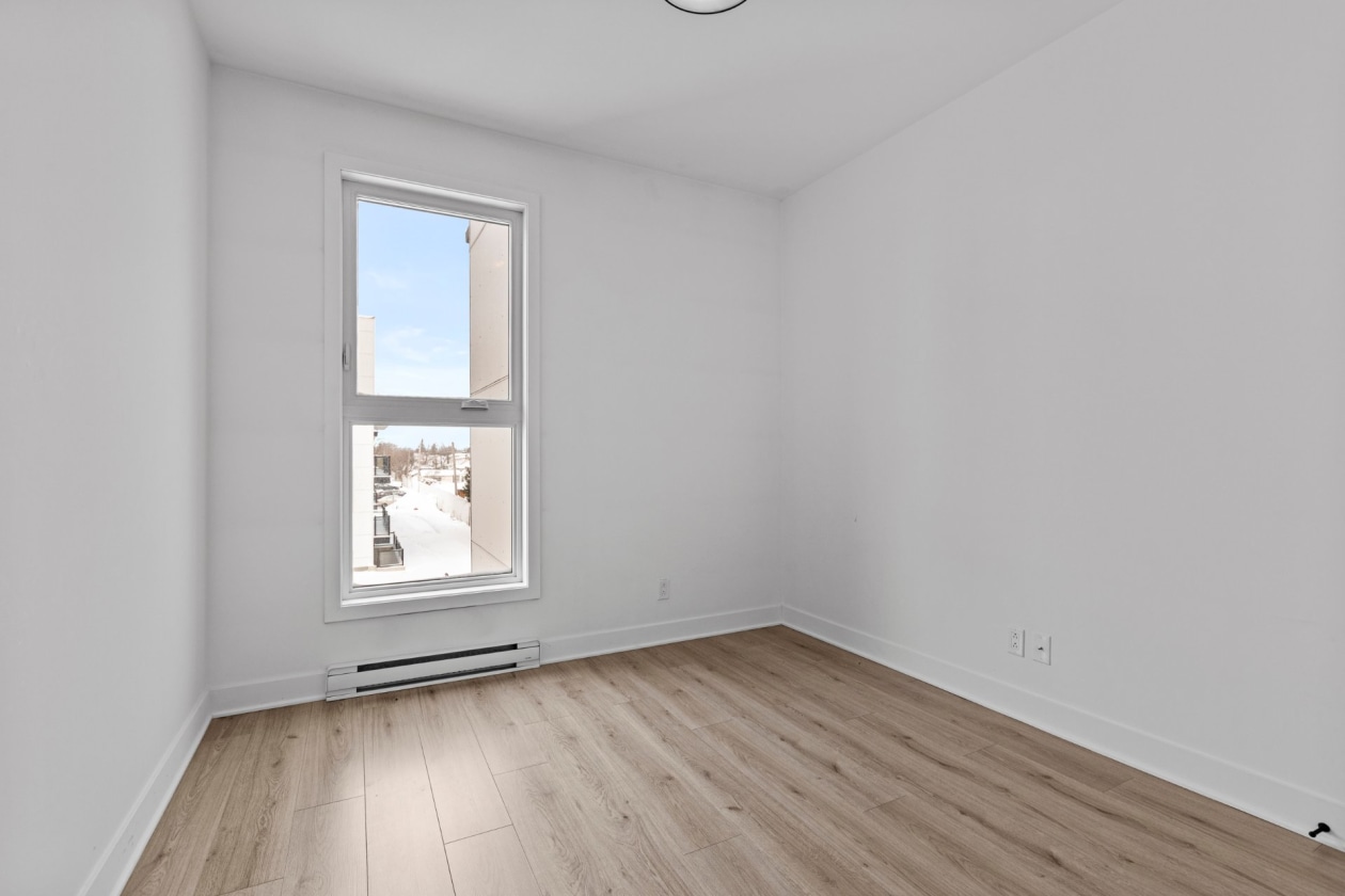 Chambre à coucher — 13225, Boul. du Curé-Labelle, Mirabel, J7J2T3, Mirabel