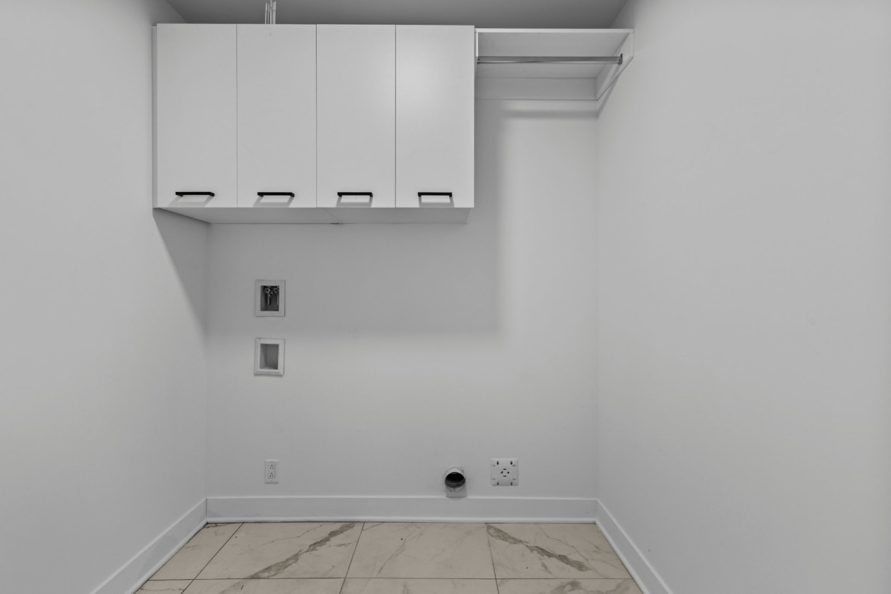 Salle de lavage — 13225, Boul. du Curé-Labelle, Mirabel, J7J2T3, Mirabel