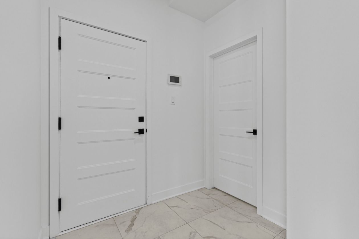 Hall d'entrée — 13225, Boul. du Curé-Labelle, Mirabel, J7J2T3, Mirabel