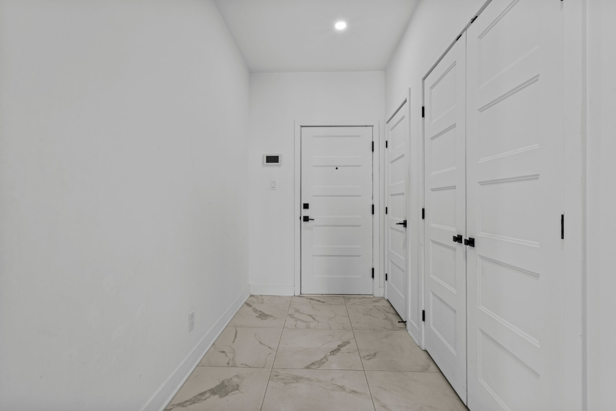 Hall d'entrée — 13225, Boul. du Curé-Labelle, Mirabel, J7J2T3, Mirabel