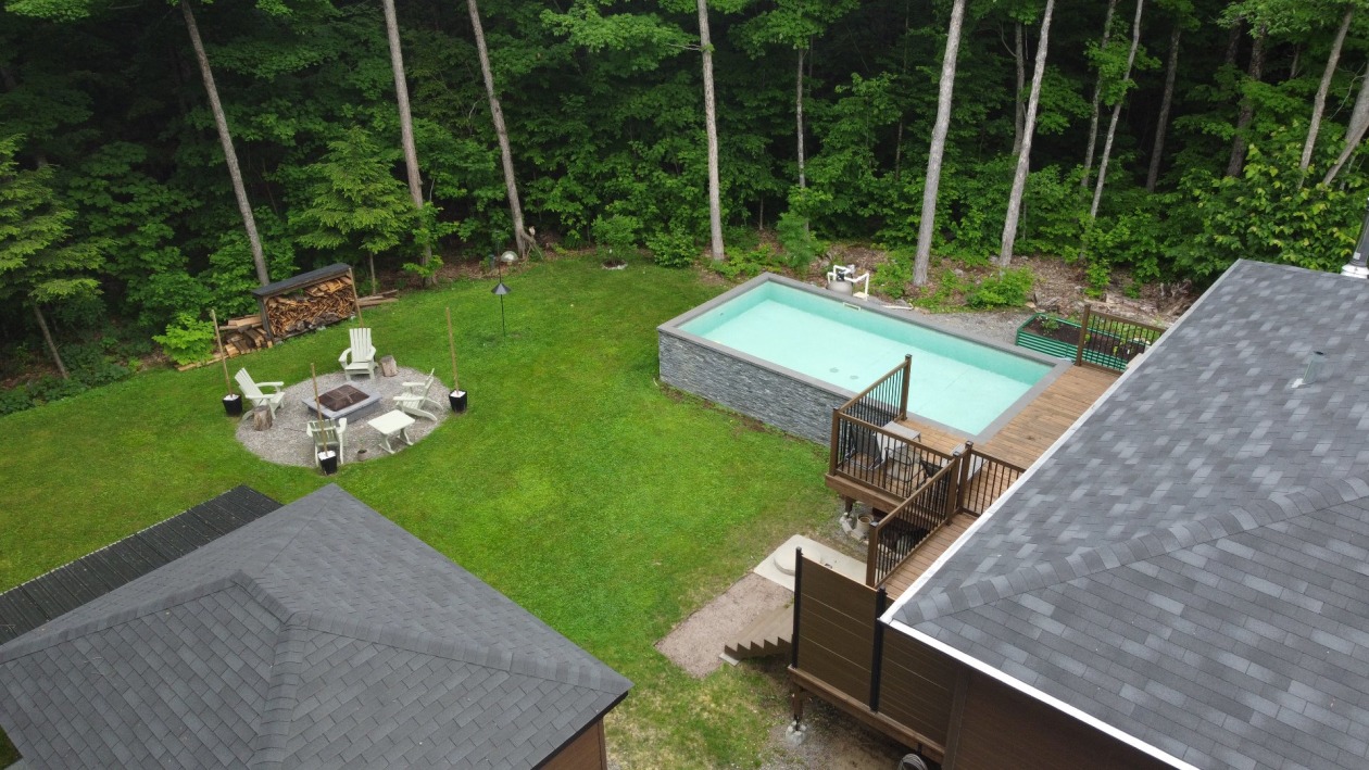 Cour — 112, Rue du Quartier, Sainte-Sophie, J5J0P6, Sainte-Sophie