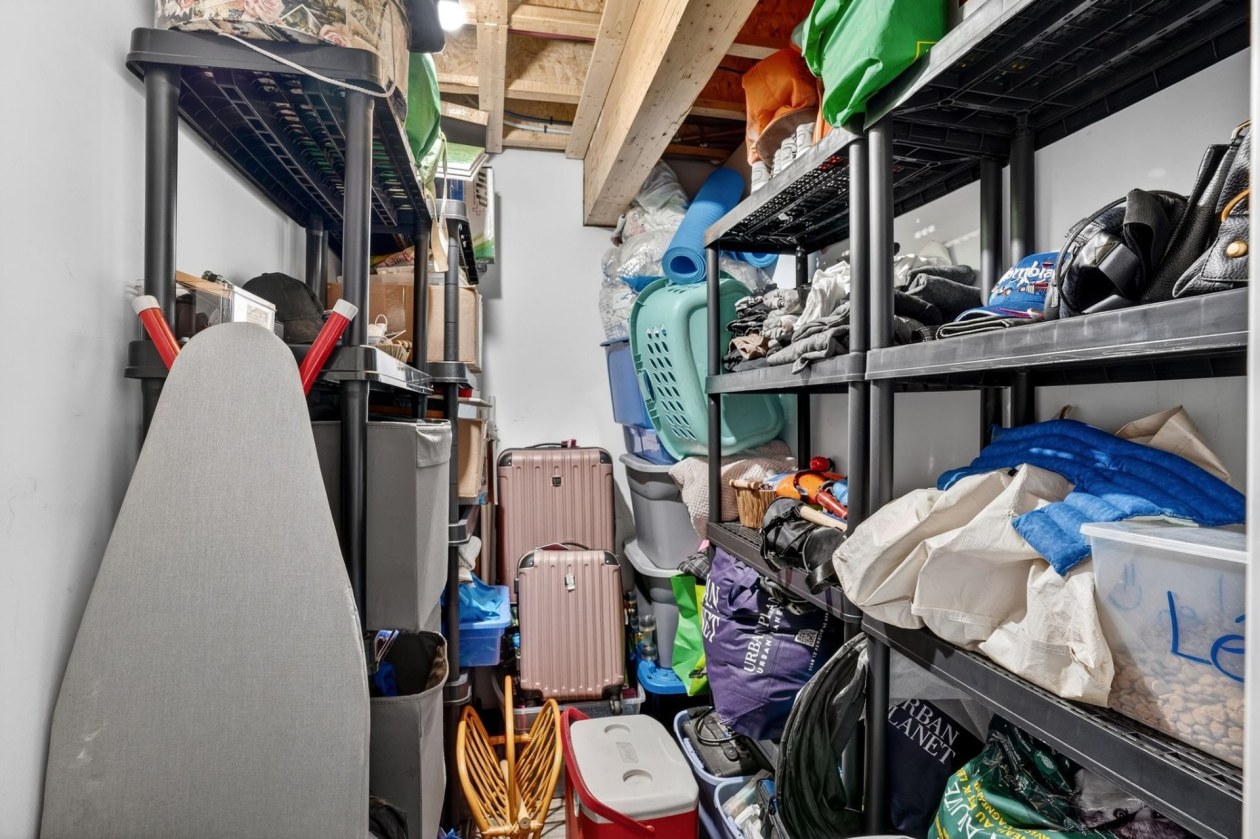 Rangement — 409, Rue des Étoiles, Saint-Hippolyte, J8A0L7, Saint-Hippolyte