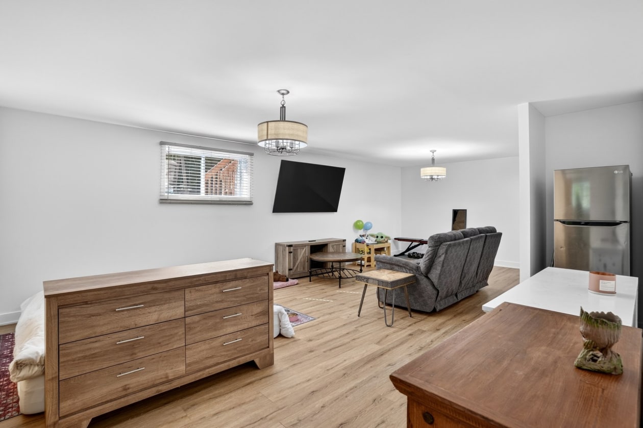 Salle familiale — 409, Rue des Étoiles, Saint-Hippolyte, J8A0L7, Saint-Hippolyte