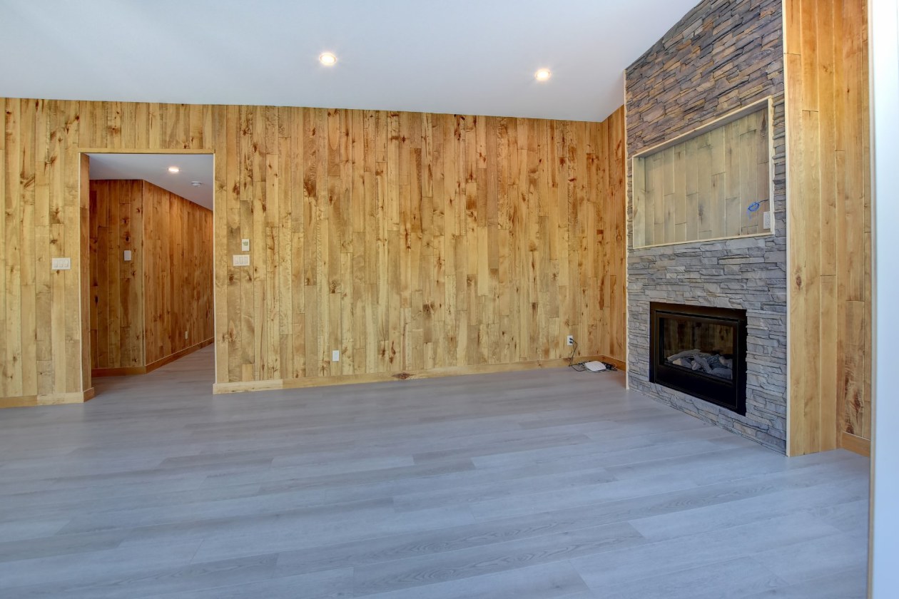 Salon — 130, Ch. des Aigles, Saint-Michel-des-Saints, J0K3B0, Saint-Michel-des-Saints
