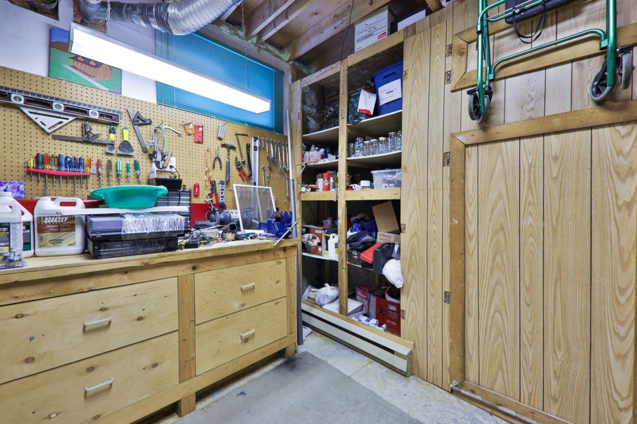 Atelier — 8377, Rue Marius-Barbeau, Laval (Saint-François), H7A3N8, Laval (Saint-François)