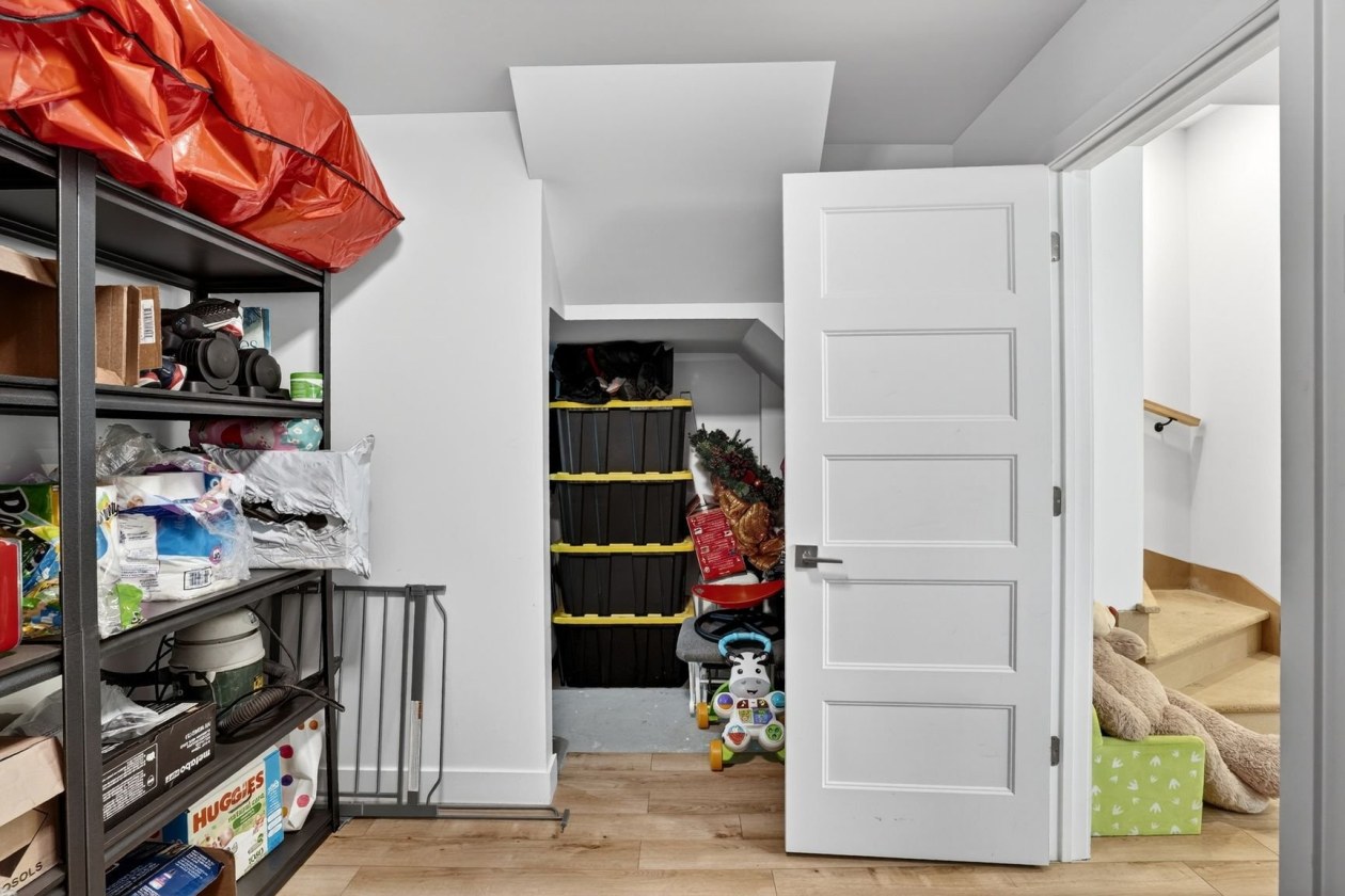 Atelier — 11570 - 11572, Rue Aumont, Mirabel, J7N3A4, Mirabel
