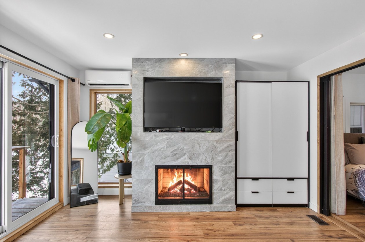 Salon — 117, Route du Lac-Rond S., Montcalm, J0T2V0, Montcalm