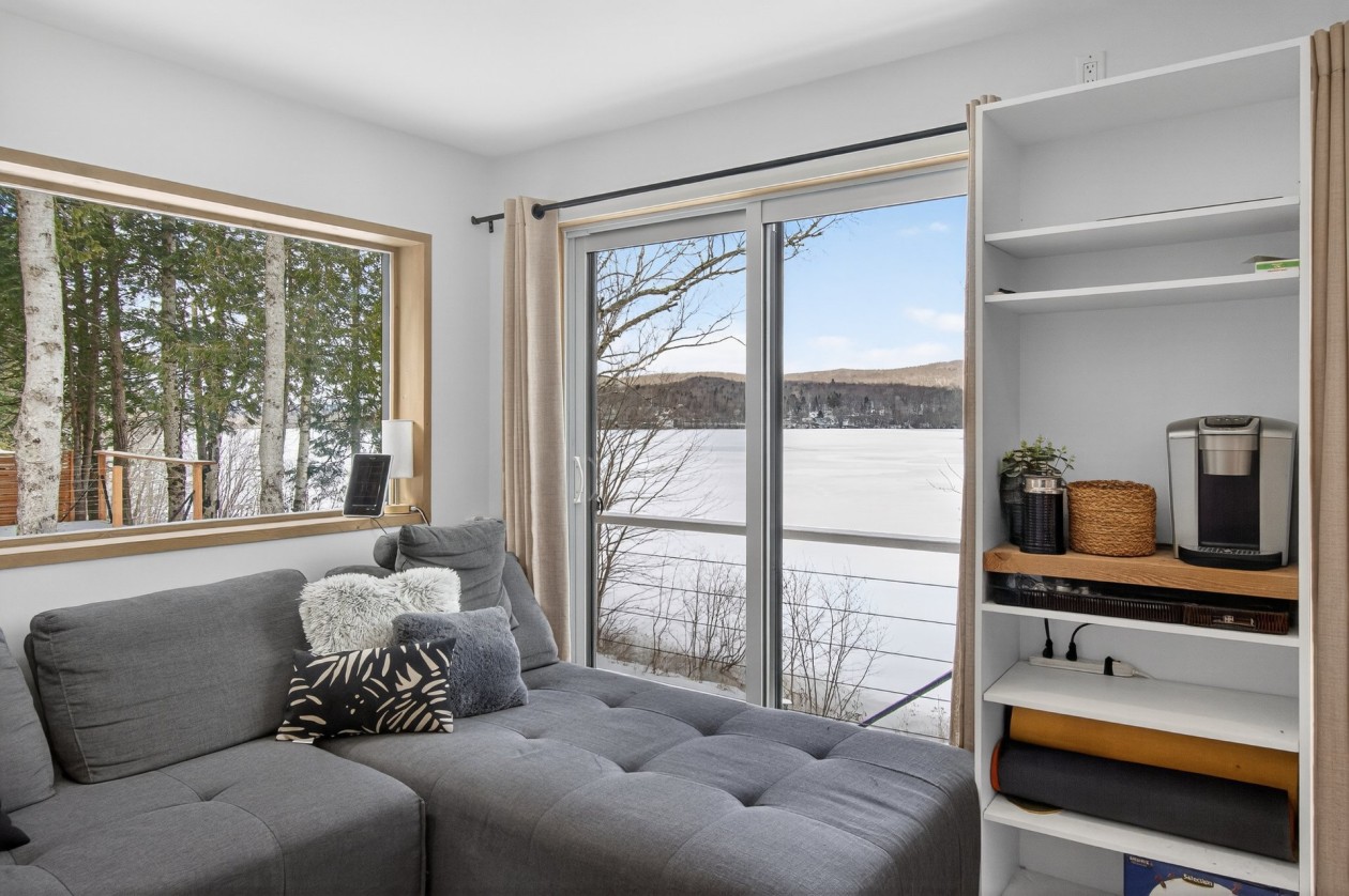 Salon — 117, Route du Lac-Rond S., Montcalm, J0T2V0, Montcalm