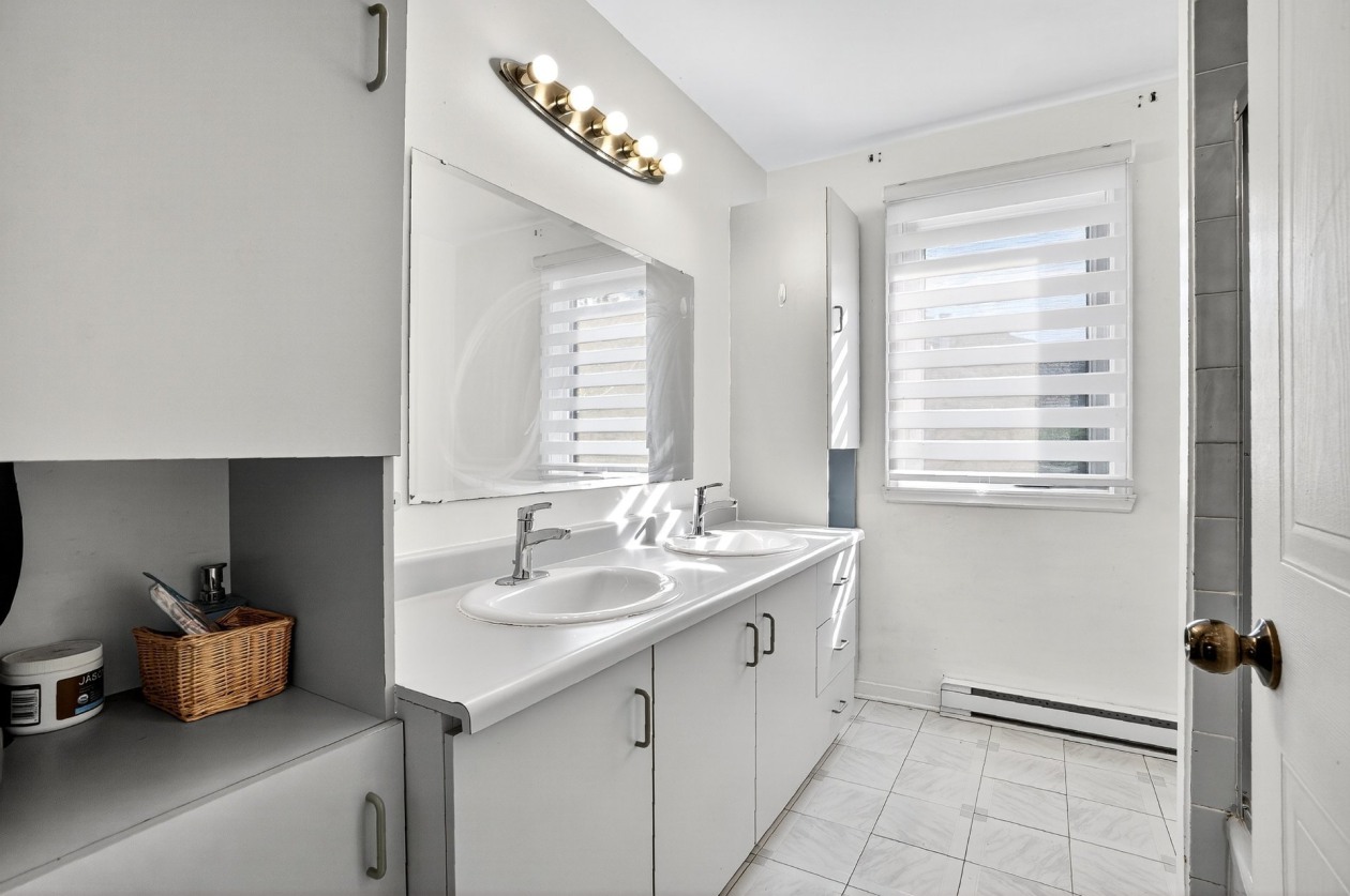 Salle de bains — 19470, Boul. Elkas, Kirkland, H9J3L3, Kirkland