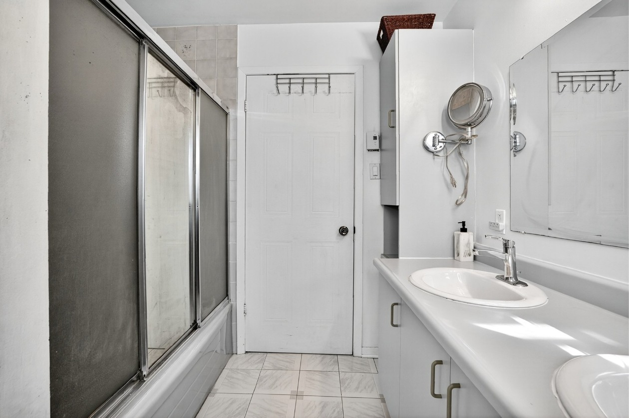 Salle de bains — 19470, Boul. Elkas, Kirkland, H9J3L3, Kirkland