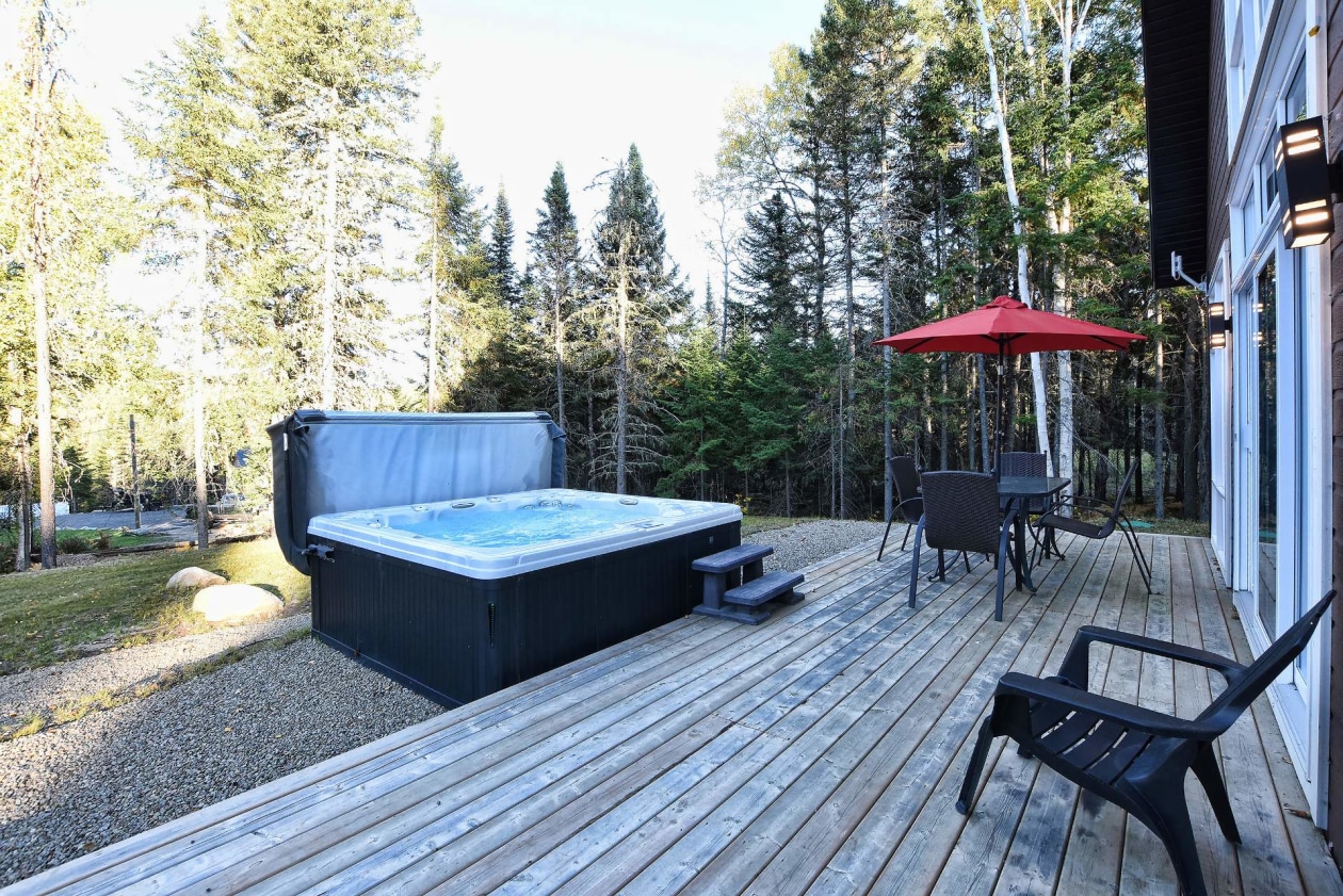 Spa — 841, Ch. du Lac-à-la-Truite, Saint-Michel-des-Saints, J0K3B0, Saint-Michel-des-Saints