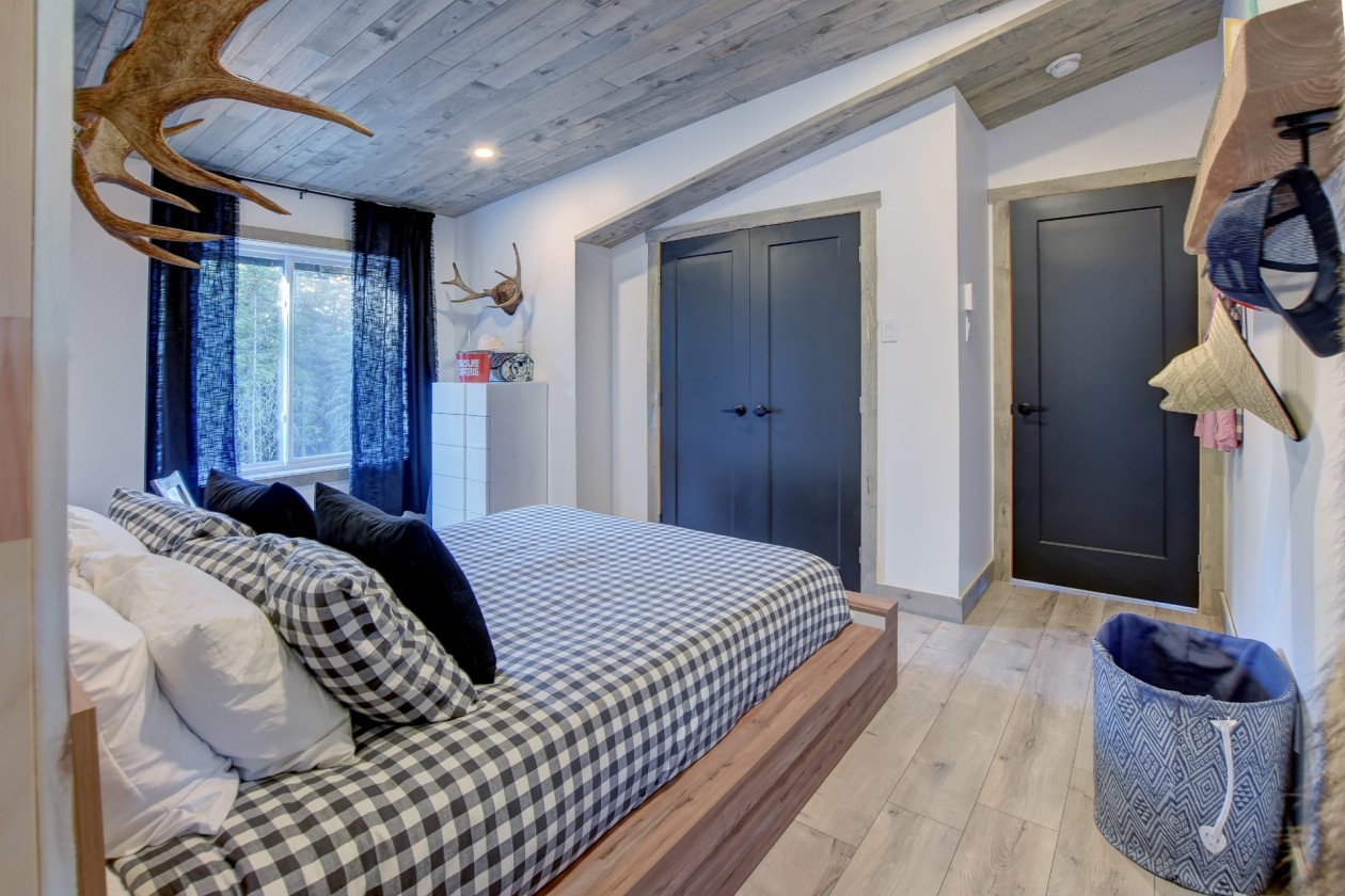 Chambre à coucher — 11, Ch. des Noisettes, Saint-Michel-des-Saints, J0K3B0, Saint-Michel-des-Saints