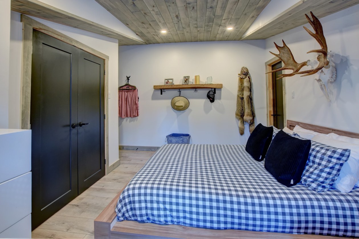 Chambre à coucher — 11, Ch. des Noisettes, Saint-Michel-des-Saints, J0K3B0, Saint-Michel-des-Saints