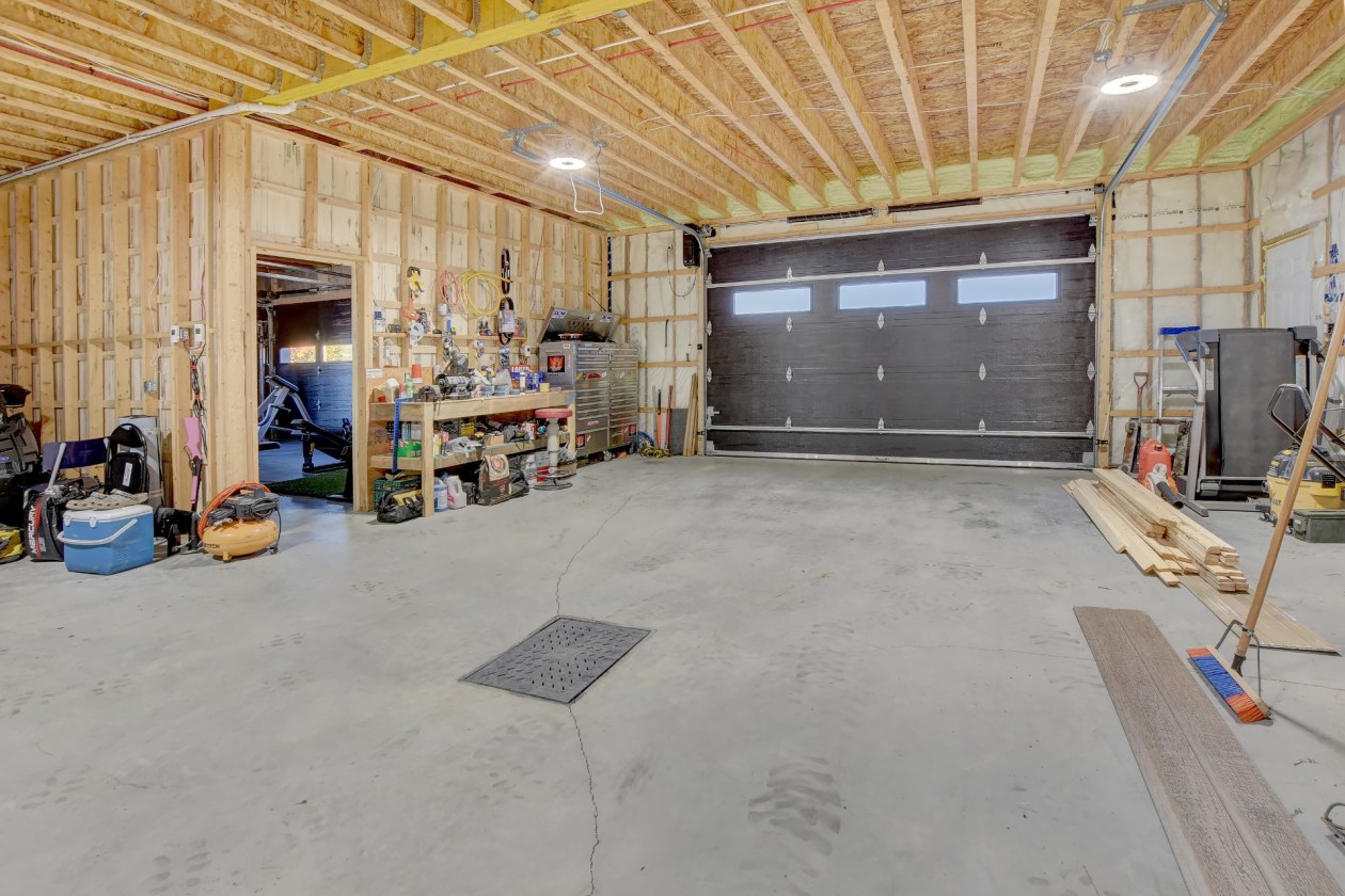 Garage — 11, Ch. des Noisettes, Saint-Michel-des-Saints, J0K3B0, Saint-Michel-des-Saints