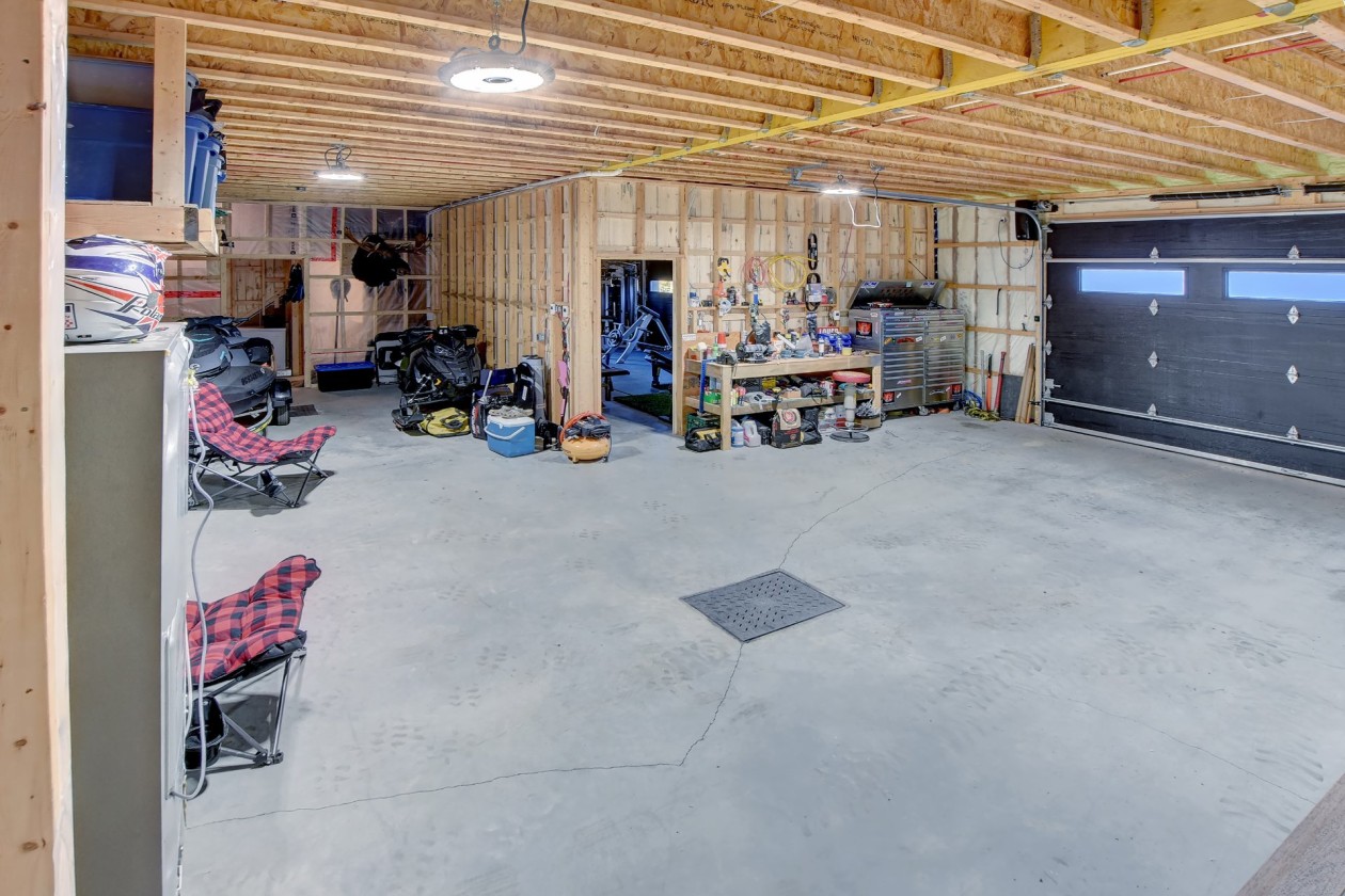 Garage — 11, Ch. des Noisettes, Saint-Michel-des-Saints, J0K3B0, Saint-Michel-des-Saints